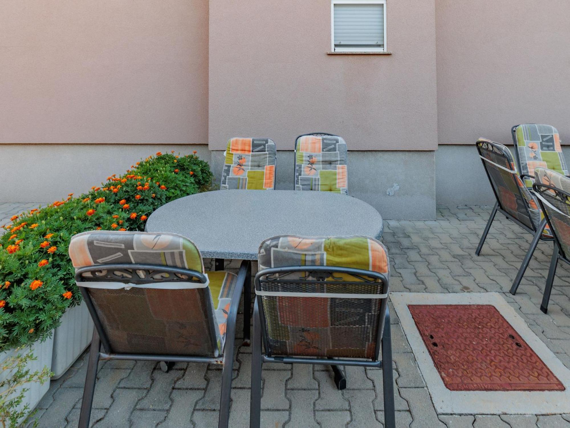 Apartment Mlasina-4 By Interhome Нин Экстерьер фото