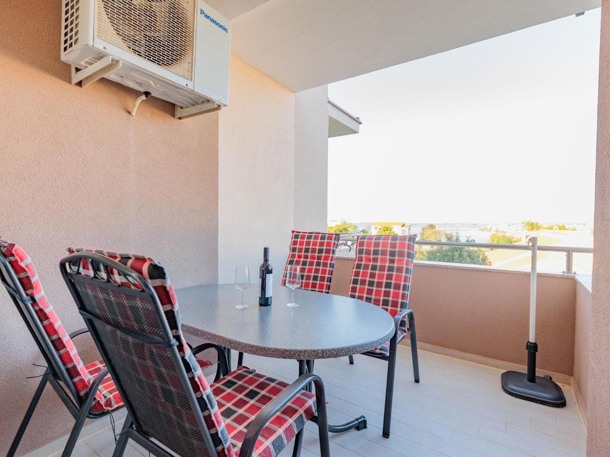 Apartment Mlasina-4 By Interhome Нин Экстерьер фото